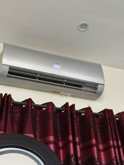HAIER WI-FI MODEL 2022  PERFECT CONDITION 2 SEASON USED