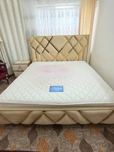 Side table mirror and bed totally like new