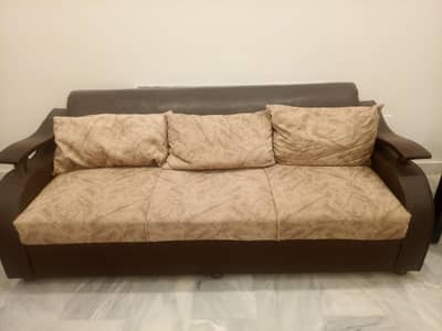 "Comfortable 7-Seater Sofa Set – Neat & Clean"