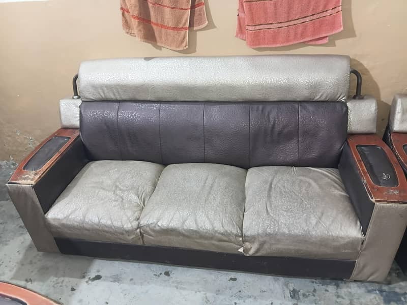 ذرا سا کام کروا لو اور گھر والو کو راضی کر لو 0