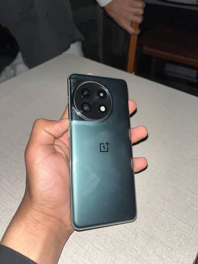 One plus 11 5g 16/256