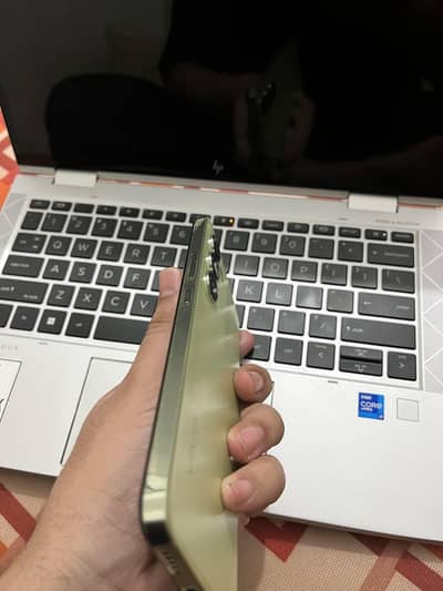 Vivo Y100 8/256 Fingerprint on display