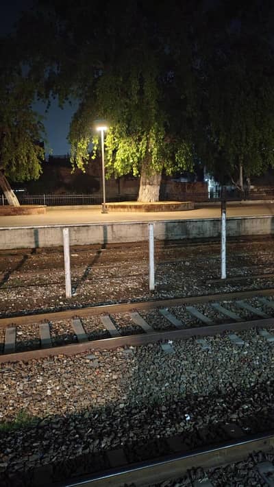 NON PTA MOTO G85 LUSH CONDITION