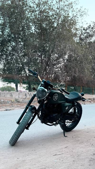 GS150 modified to cafe racer