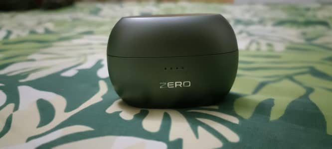 Zero lifestyle Snap Zbuds-- Open-ear Comfort (10/10 condition)