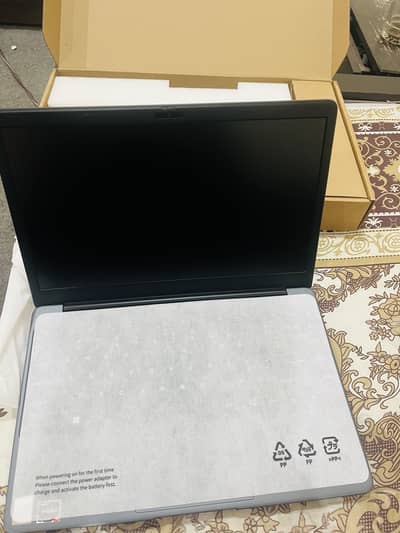 Box pack Ryzen 5 laptop