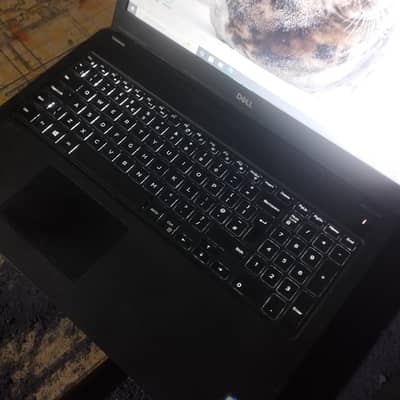 laptop i5.7 8gb ram ssd 256