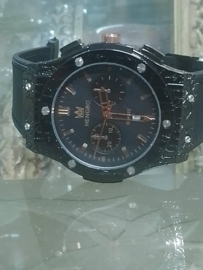 men watch 2