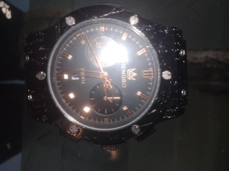 men watch 3