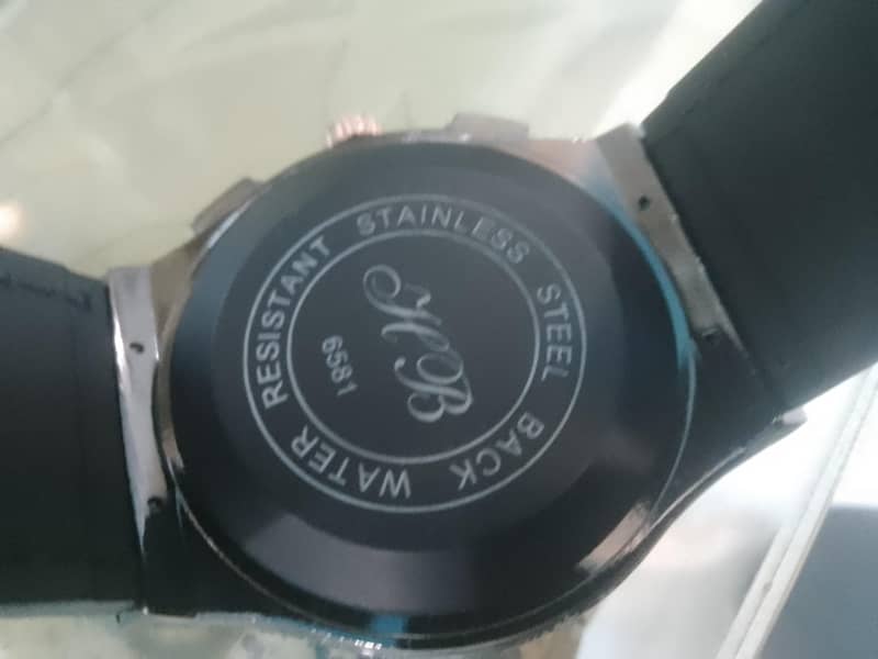 men watch 4