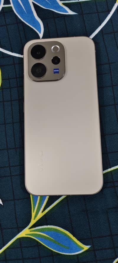 vivo v70 12 / 256