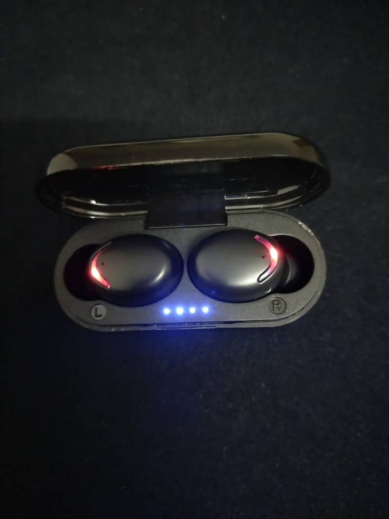 Bluetooth earbuds 0