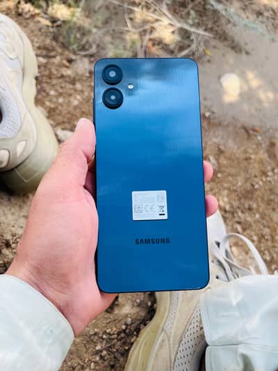 SAMSUNG A06 WITH BOX