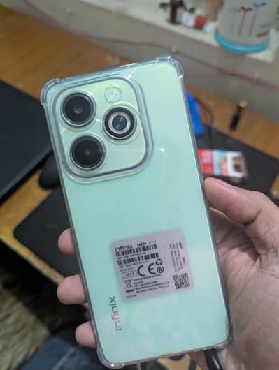 Lush 10/10 infinix hot 40i with box charger