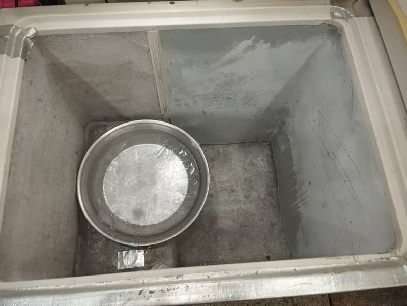 waves deep freezer 4