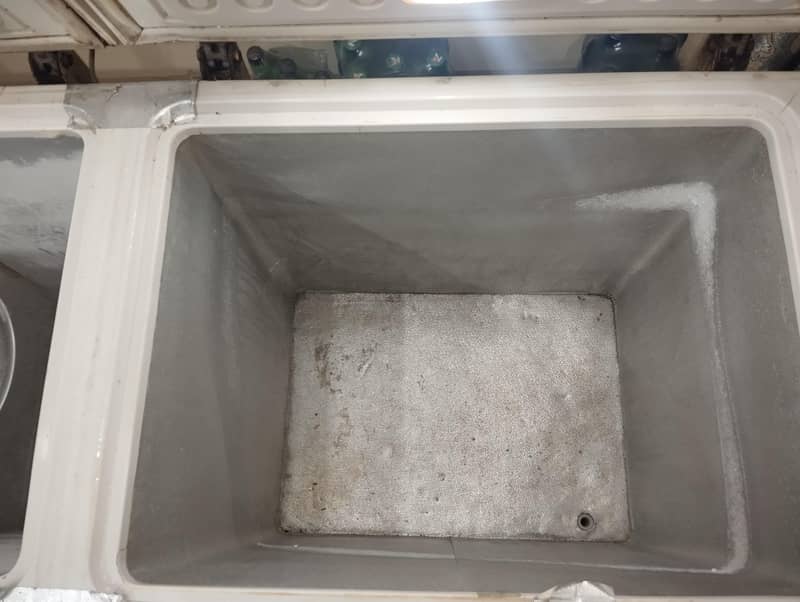 waves deep freezer 6