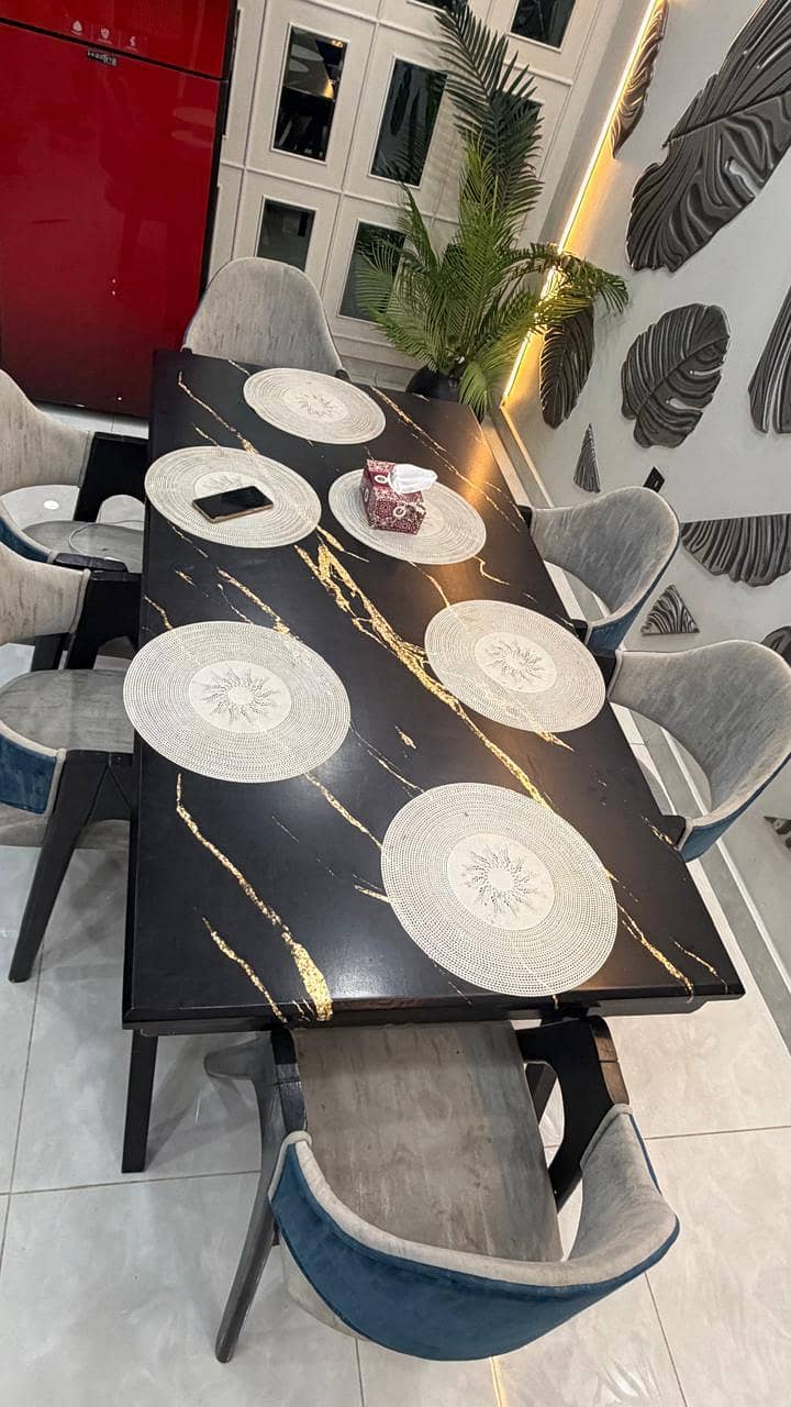 6 seater dining table 0