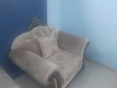 7 seater, used very less