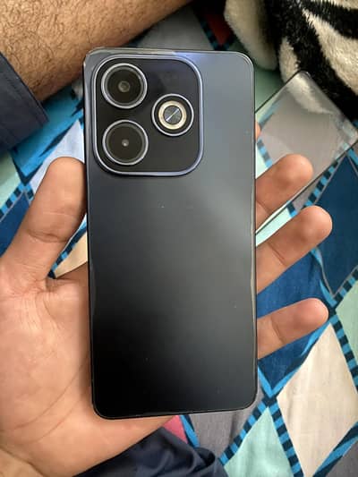 Infinix Hot 40i 8/128 with box