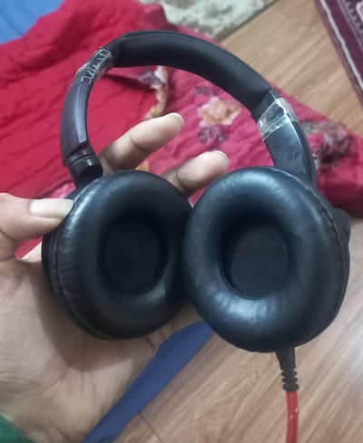 Nia Q1 bluetooth headphones