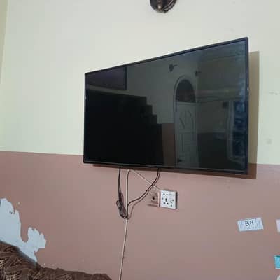 Broken Screen Panel Smart LED TV