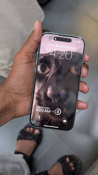 iPhone 15 10/10 water pack sim working urgent sale