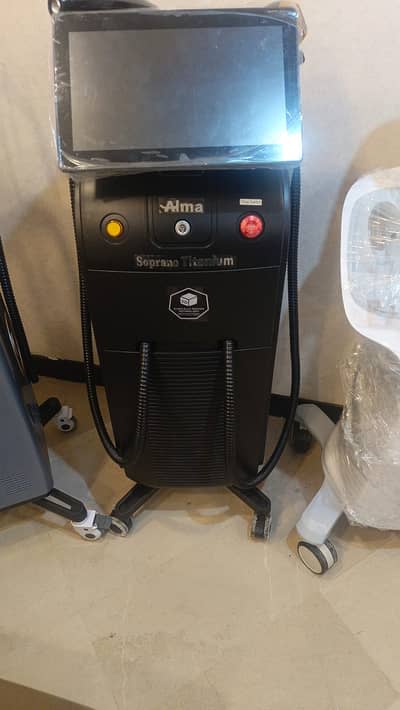 Hydra 2-in-1 Soprano Titanium & Picosecond Laser