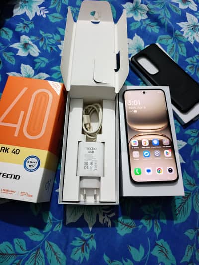 Tecno spark 40 Pro plus 8/256 with Complete accessories
