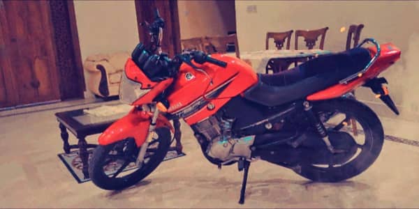 Selling Ybr 125
