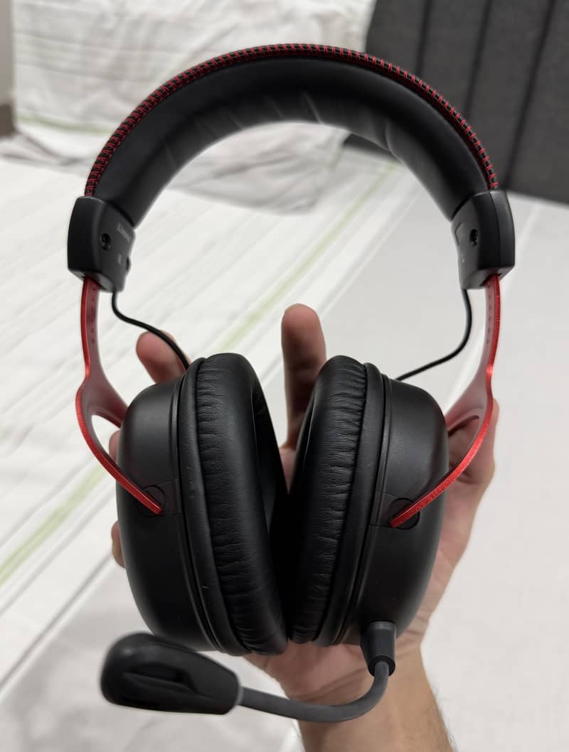 HyperX Cloud 2 Wireless Headphones 1