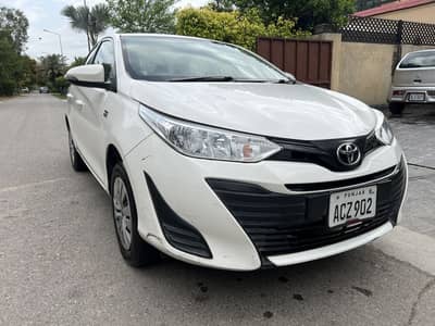 Toyota Yaris 1.3 Gli Cvti automatic 1st Owner