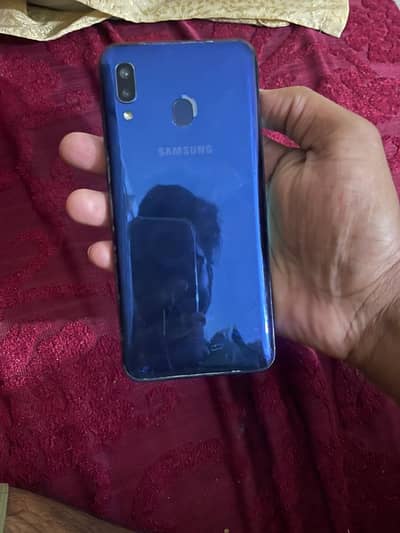 Samsung a20.3 / 32gb 10 by 10