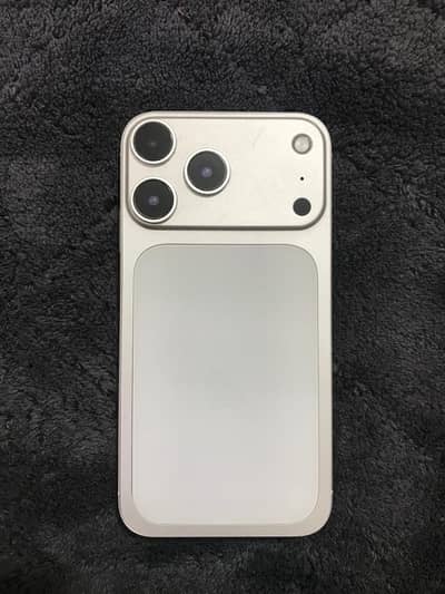 iPhone xr converted 17 pro