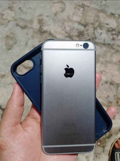 Brand new iphone 6s, 10/10 condition, no scratch only kancha piece,