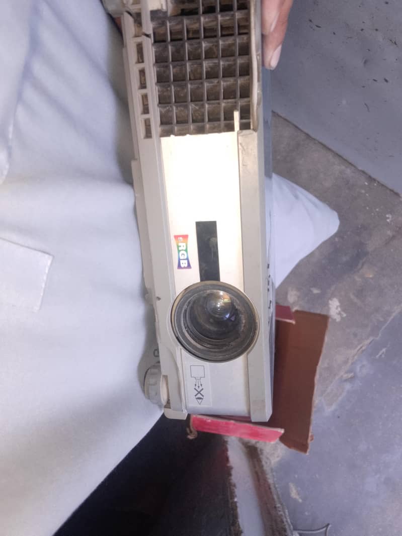 Mitsubishi Projector 0