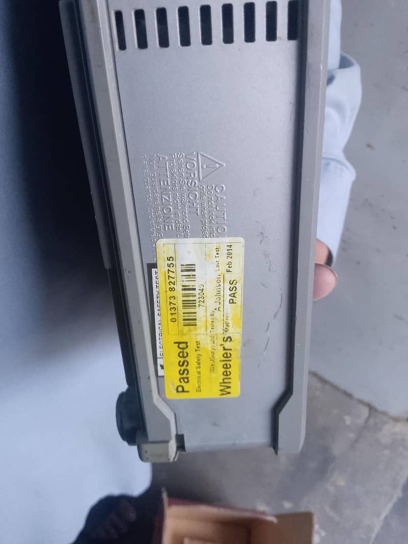 Mitsubishi Projector 4