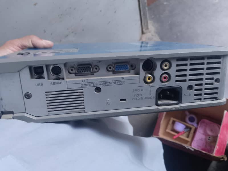 Mitsubishi Projector 5