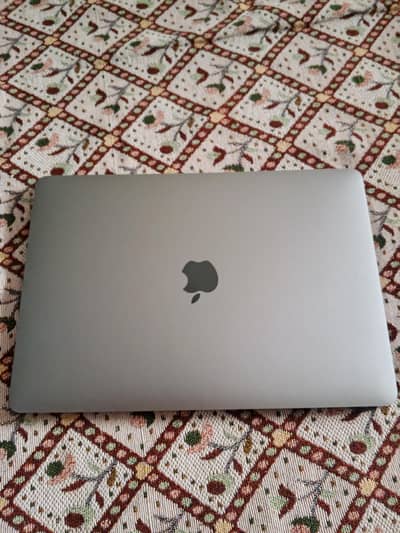2017 MacBook Pro i5
