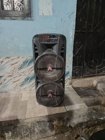 Assalam e alaikum sir 10/6hai  sound Acha volume button kharb ha 2