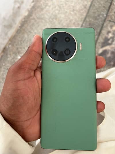 Tecno Spark 20 Pro Plus Edge Screen InDisplay Finger 8+8 Ram 256 Rom .