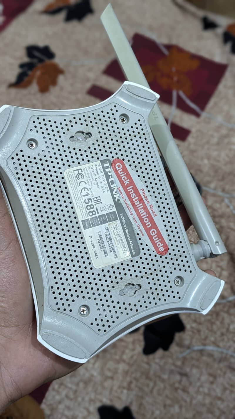 TP-Link router E988 1