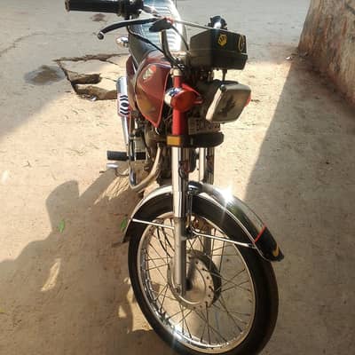 Honda CG 125 All paper ok color red condition good all bike ok