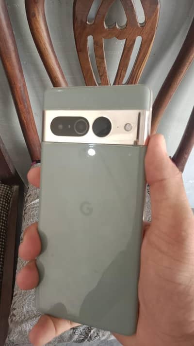 Google pixel 7 pro Thora uper side per gira dot chota sa