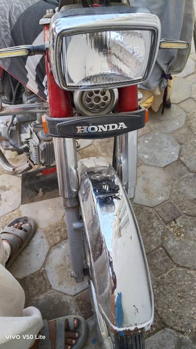 CD 70 Motorcycle New Condition