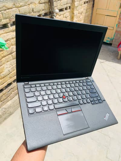 Lenovo Thinkpad X250 I7 5th generation