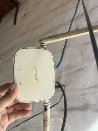 Tenda double intena router