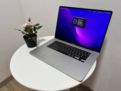 Macbook Pro 16 inch Core i7 | 32GB | 512GB | Dual Graphics AMD 4GB GPU