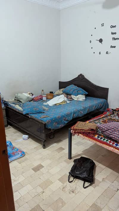 2bee lounge 1st floor with roof ready for shifting