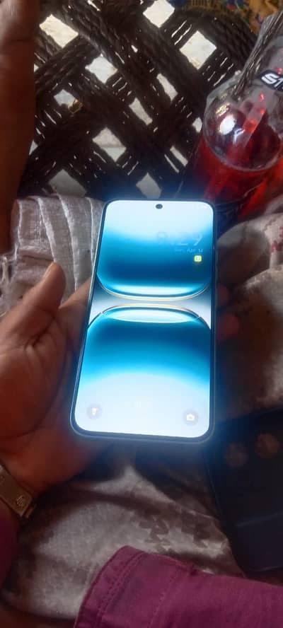 Tecno spark 40 pro  8+8+256gb just phone and charger