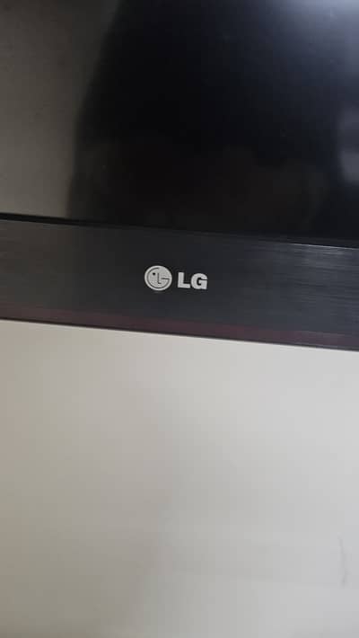 LG . Imported  lcd